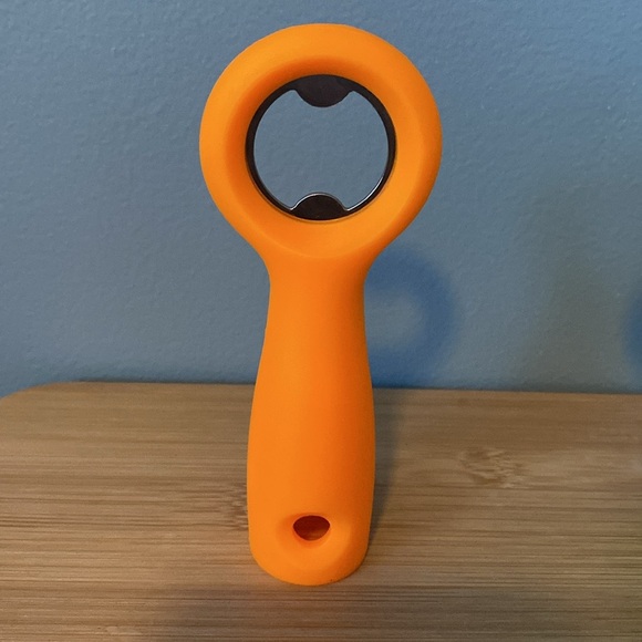 Qualy Design 67 Bottle Openers pink, orange, green, blue, and black New in box - Picture 5 of 13